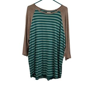 LuLaRoe NWT Women’s 2X striped Randy long sleeve shirt